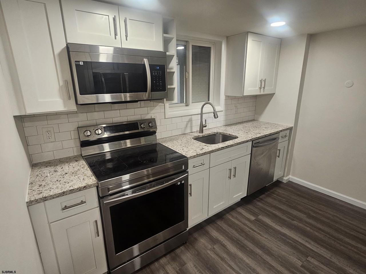 600 Pacific Ave #C207 - Photo 7 of 50