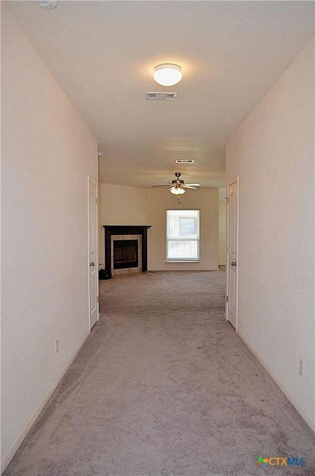 6702 Keechi Valley Dr - Photo 3 of 34
