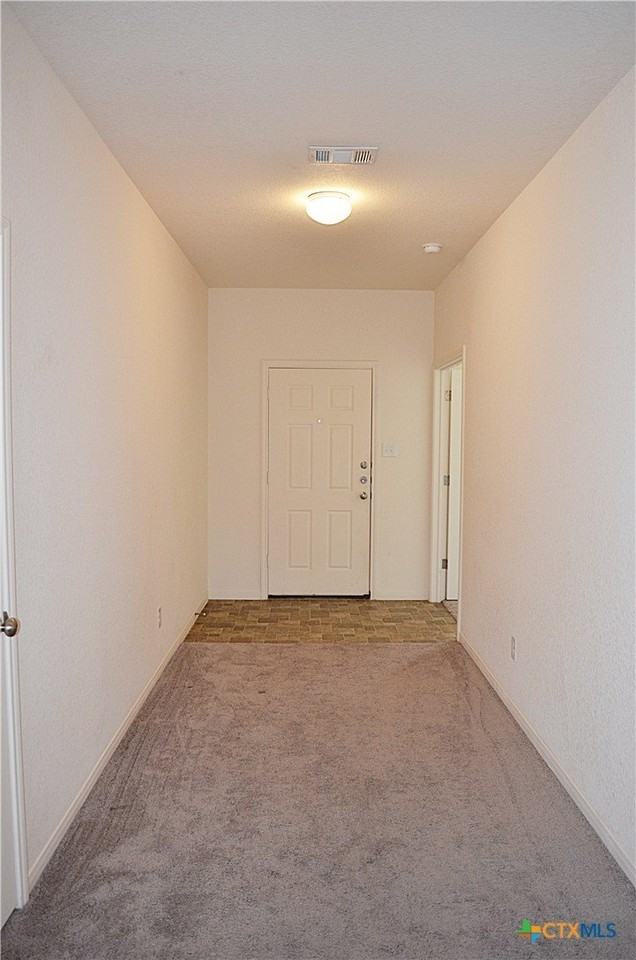 6702 Keechi Valley Dr - Photo 4 of 34