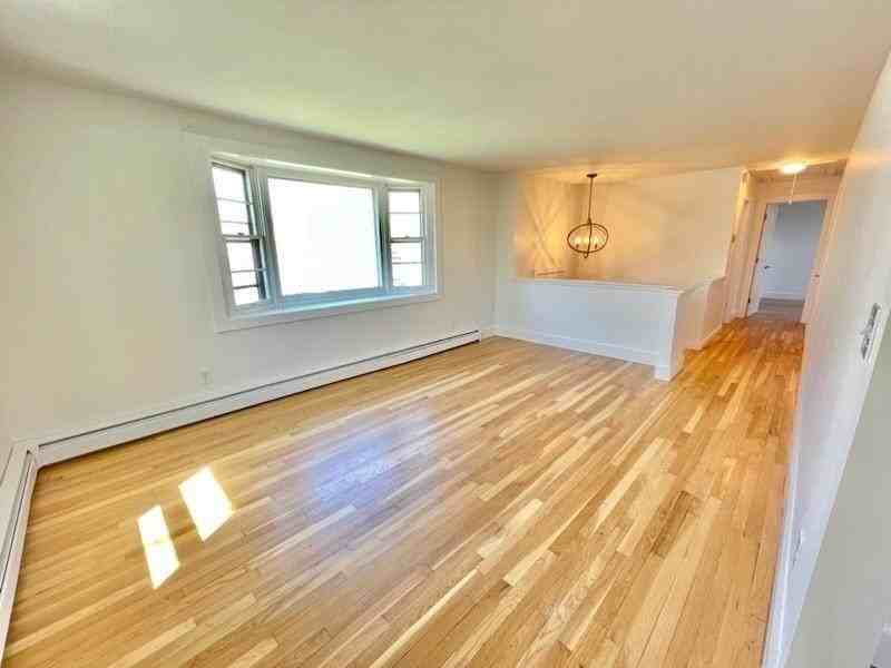 29 Reardon Dr - Photo 4 of 17