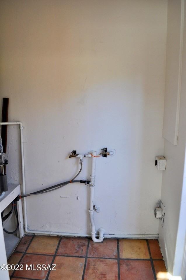 2625 N Fremont Ave - Photo 7 of 23