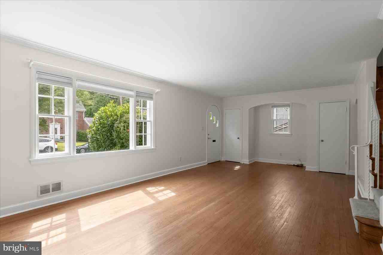 2925 Kanawha St Nw - Photo 7 of 39