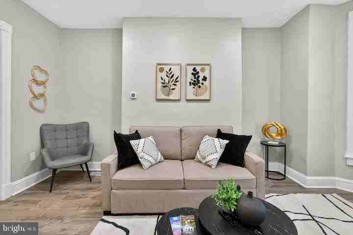 1119 Montello Ave Ne - Photo 7 of 50