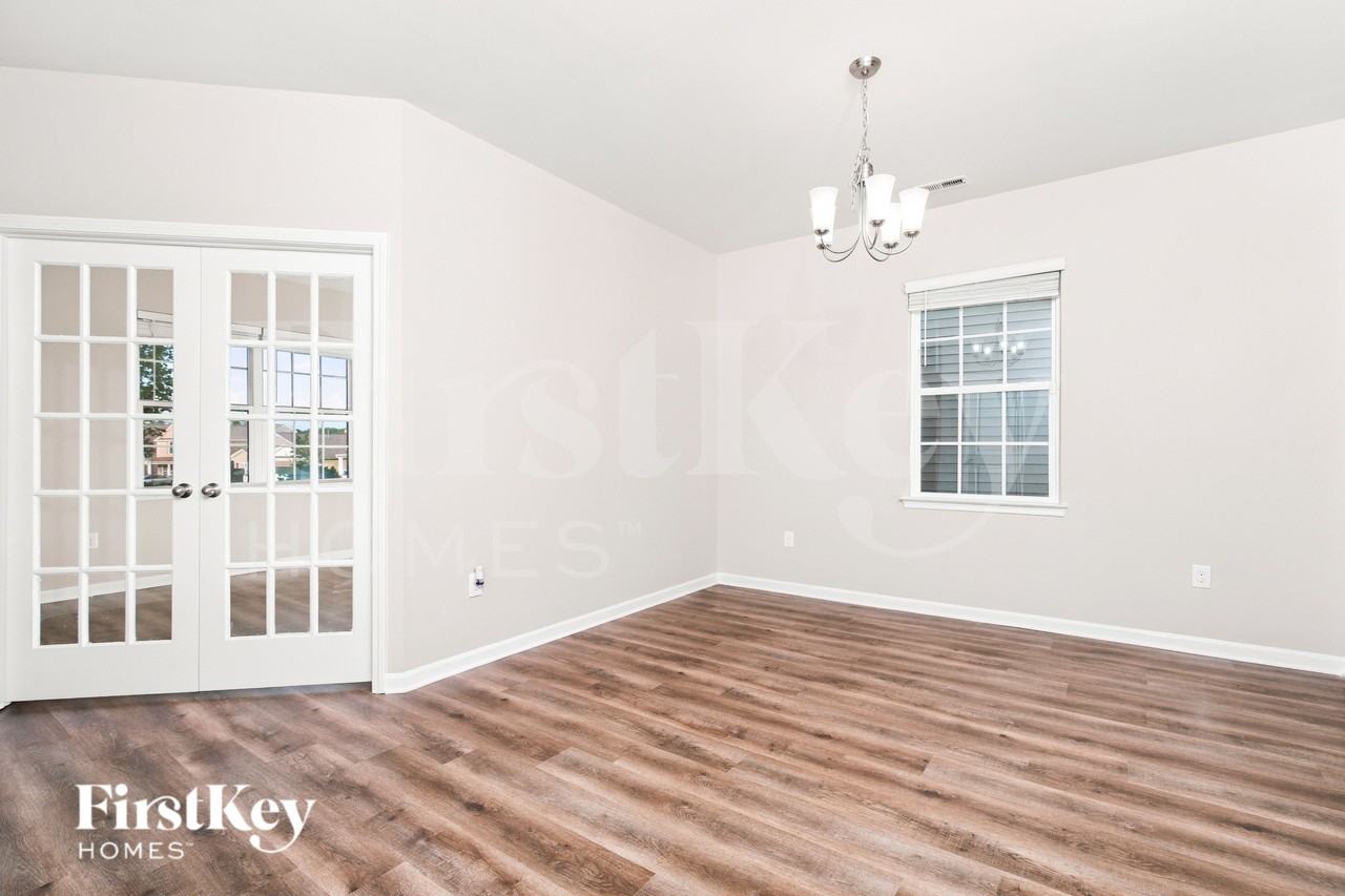 766 River Dell Townes Ave - Photo 4 of 16