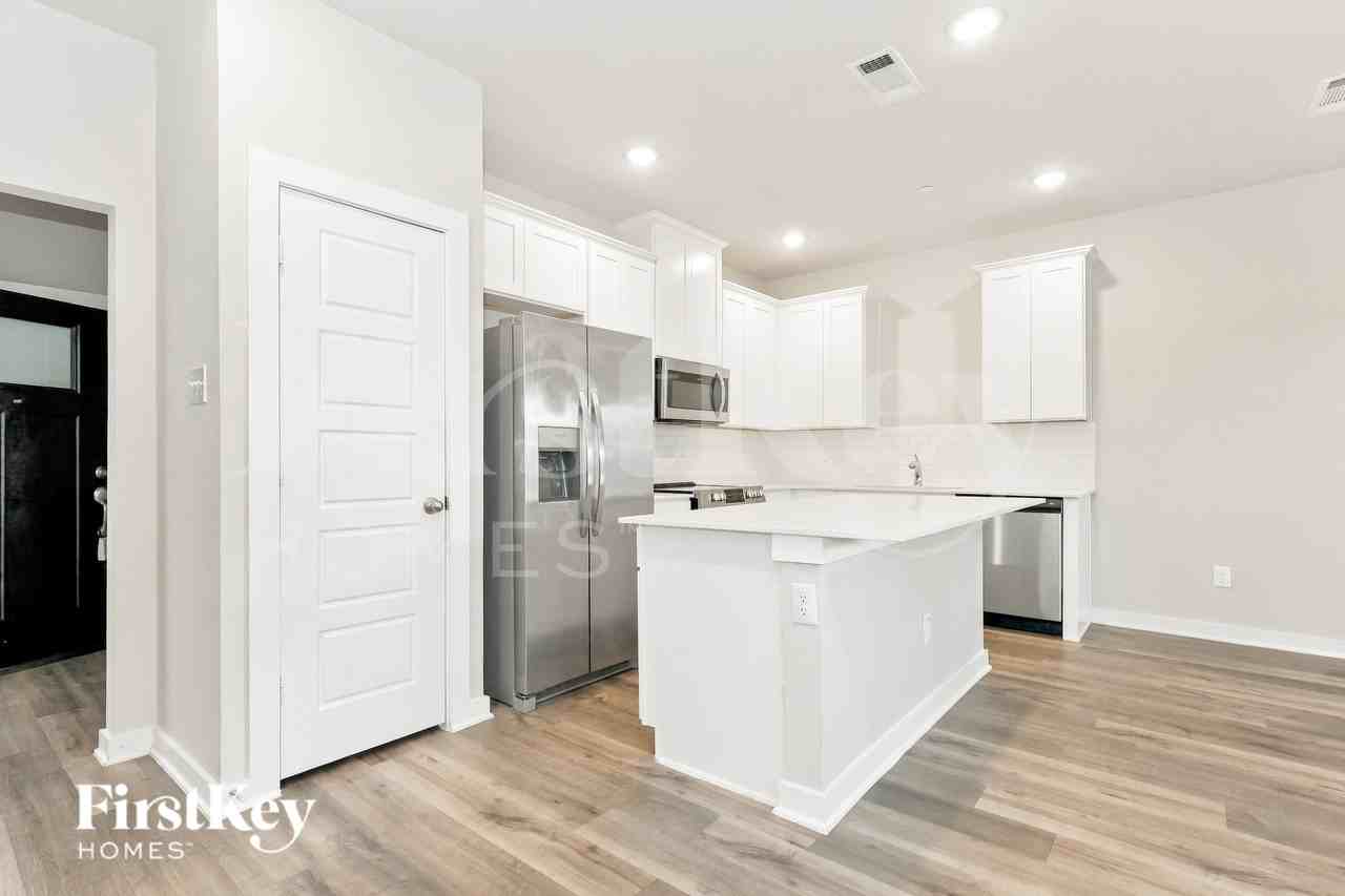 341 N Centro Cir - Photo 5 of 16