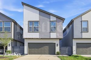featured image of 313 N Centro Cir