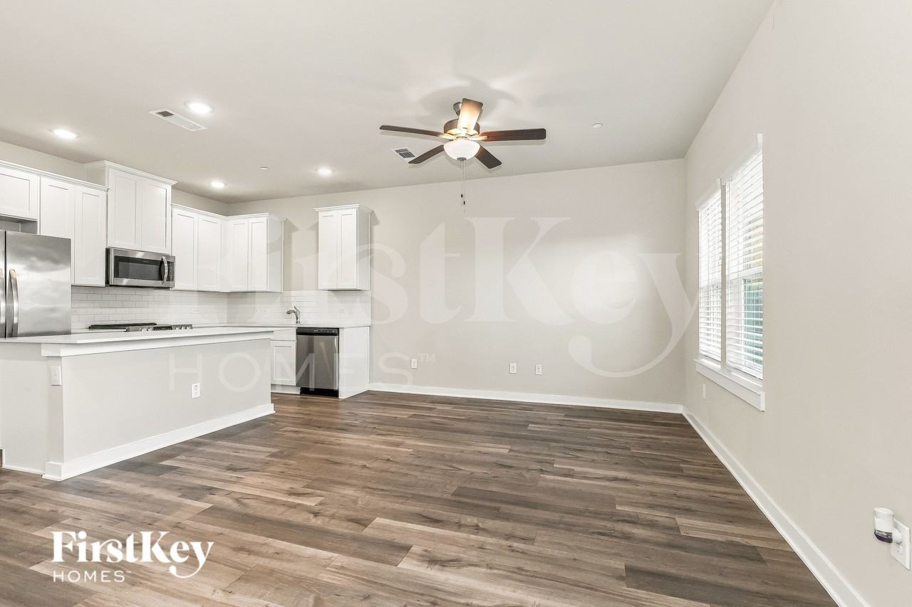 313 N Centro Cir - Photo 4 of 16