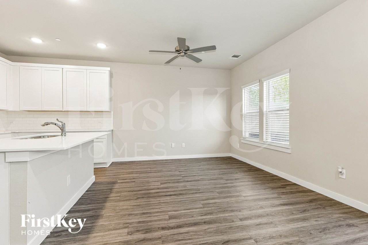 313 N Centro Cir - Photo 5 of 16
