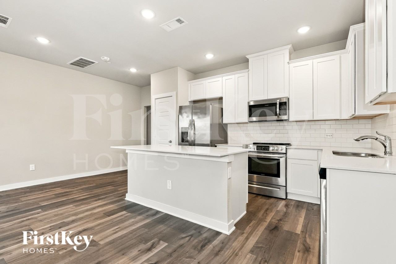 313 N Centro Cir - Photo 7 of 16