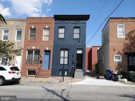 featured image of 1 N Clinton St