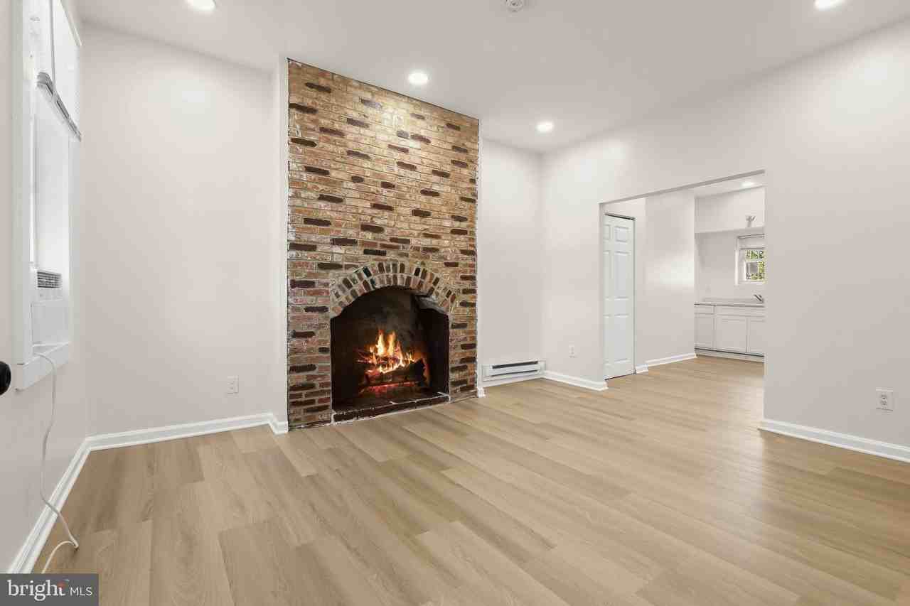 1421 W Fayette St - Photo 3 of 16