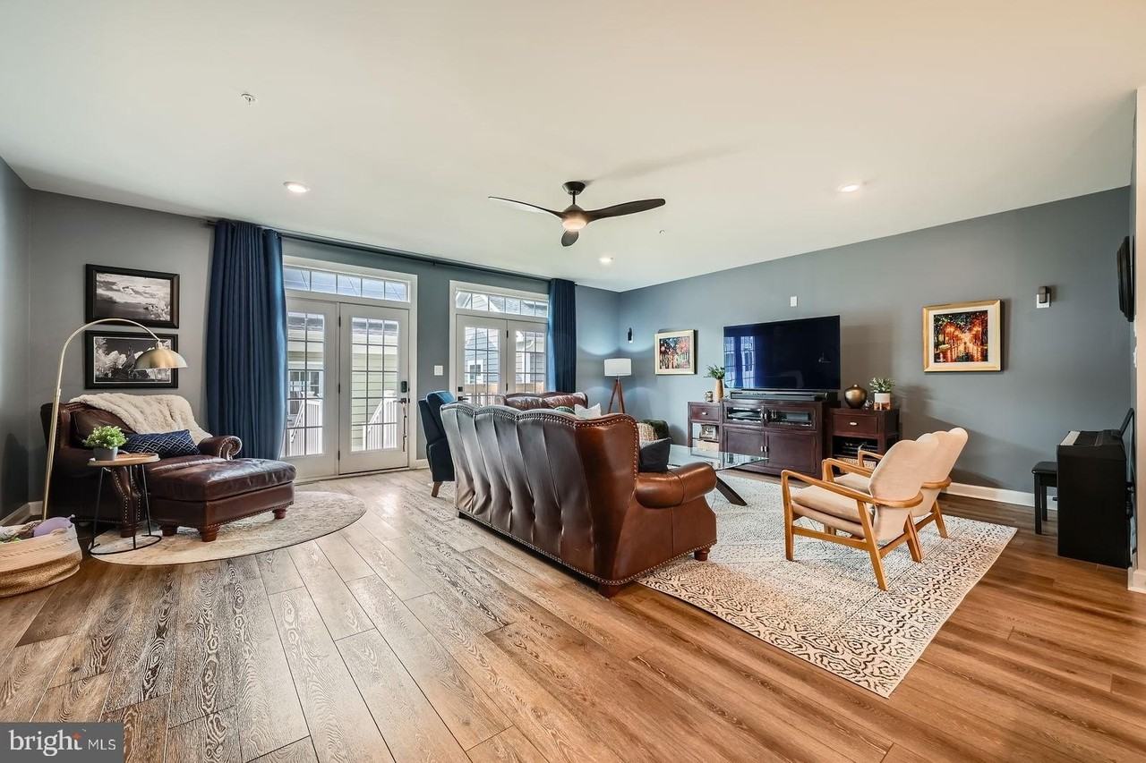 10909 Beckenham St - Photo 7 of 42
