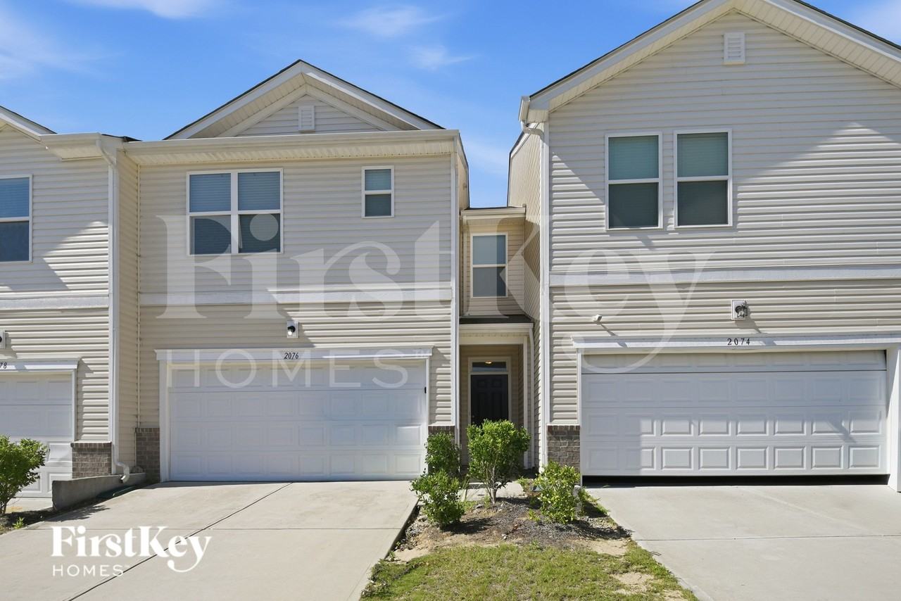 2076 Cypress Village Dr Nw