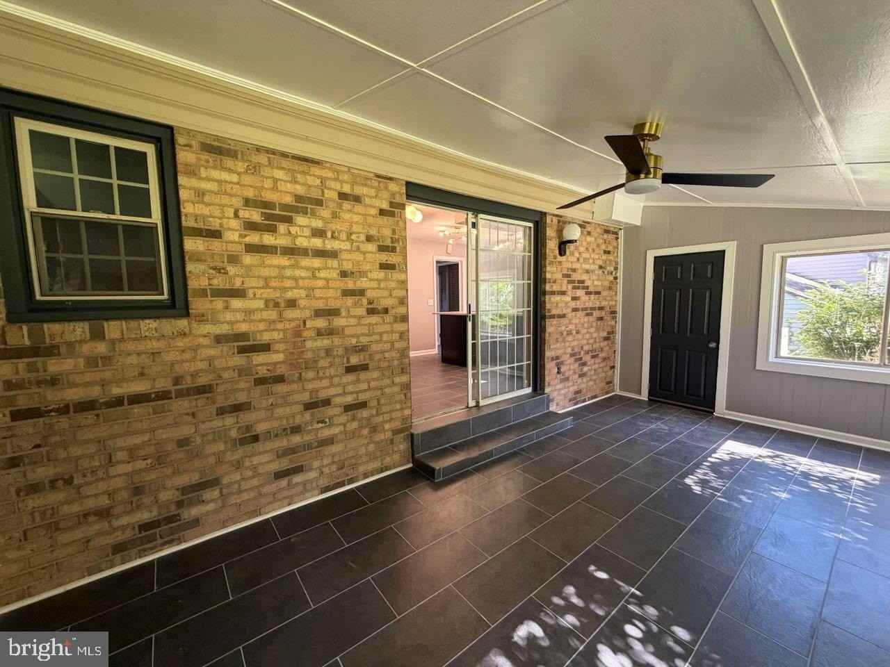 14908 Notley Rd - Photo 4 of 39