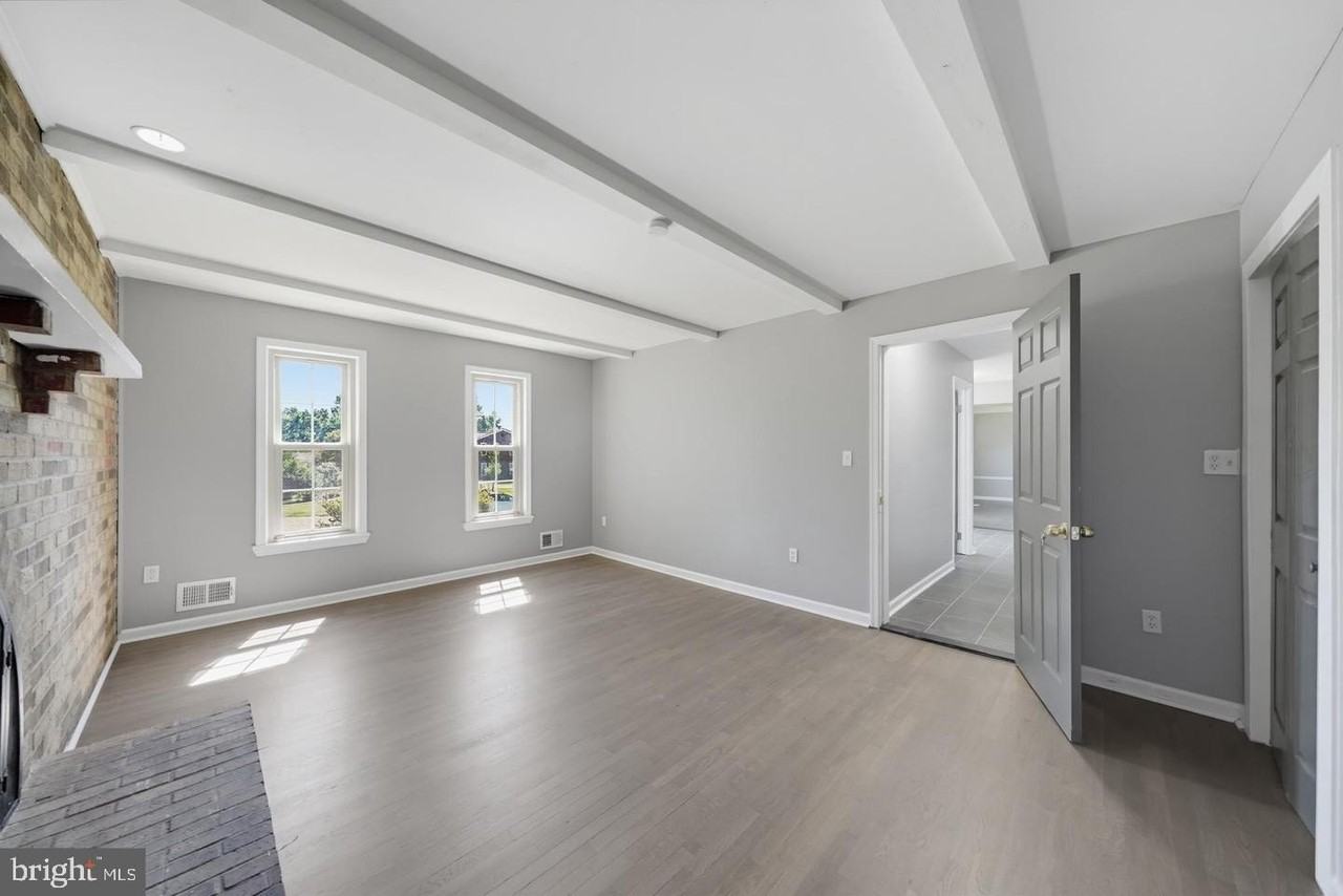 14908 Notley Rd - Photo 5 of 39