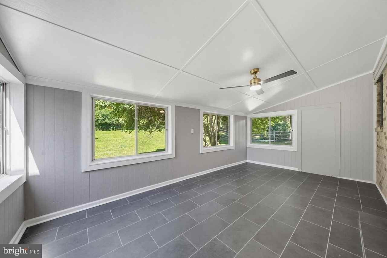 14908 Notley Rd - Photo 6 of 39