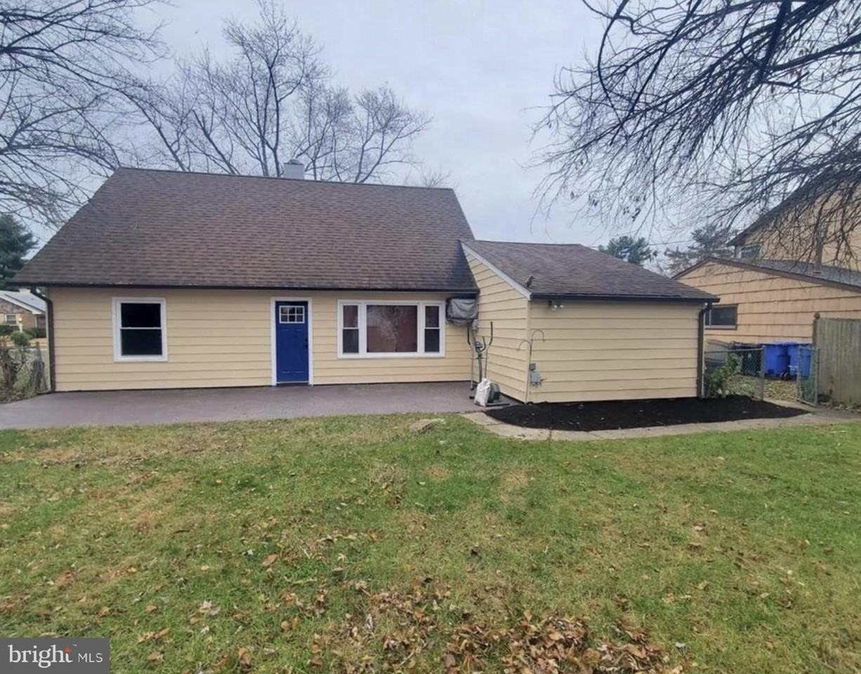 129 Pheasant Ln - Photo 2 of 16