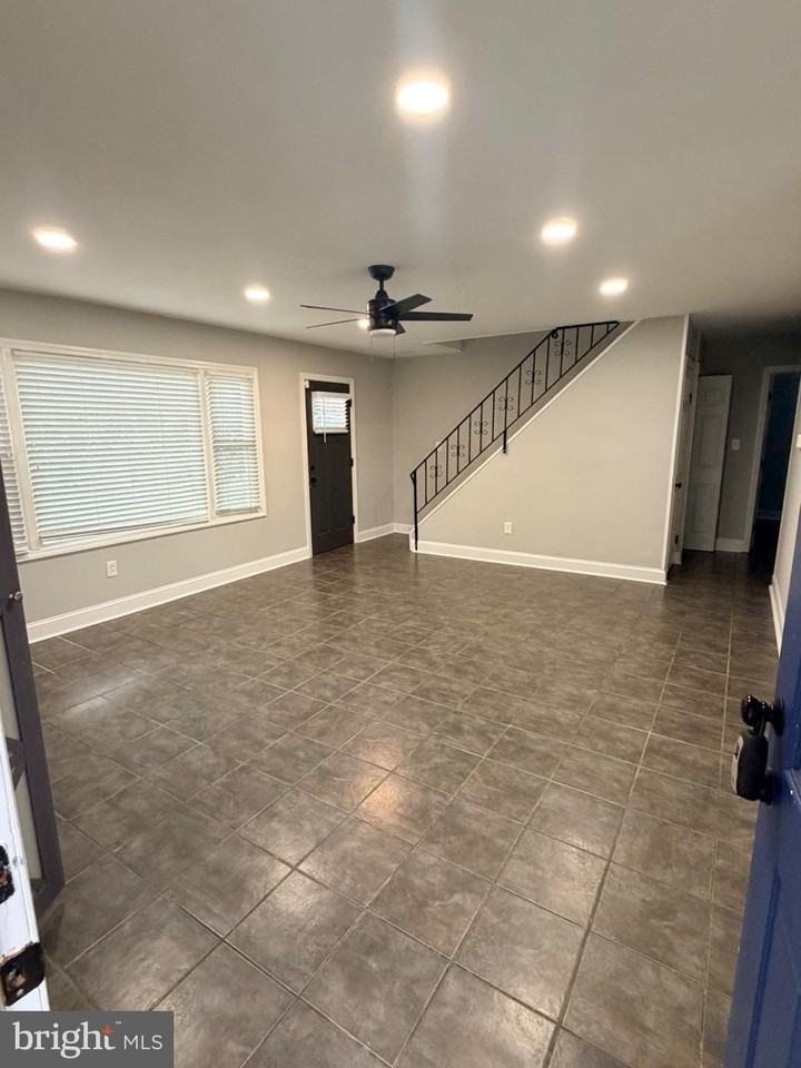 129 Pheasant Ln - Photo 3 of 16