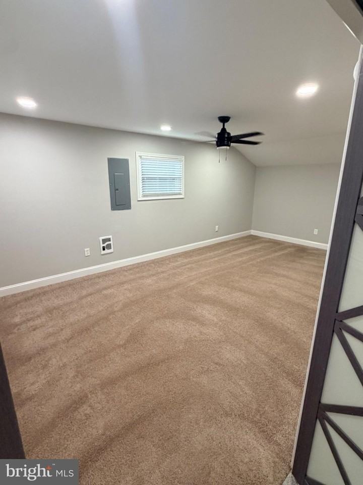 129 Pheasant Ln - Photo 4 of 16