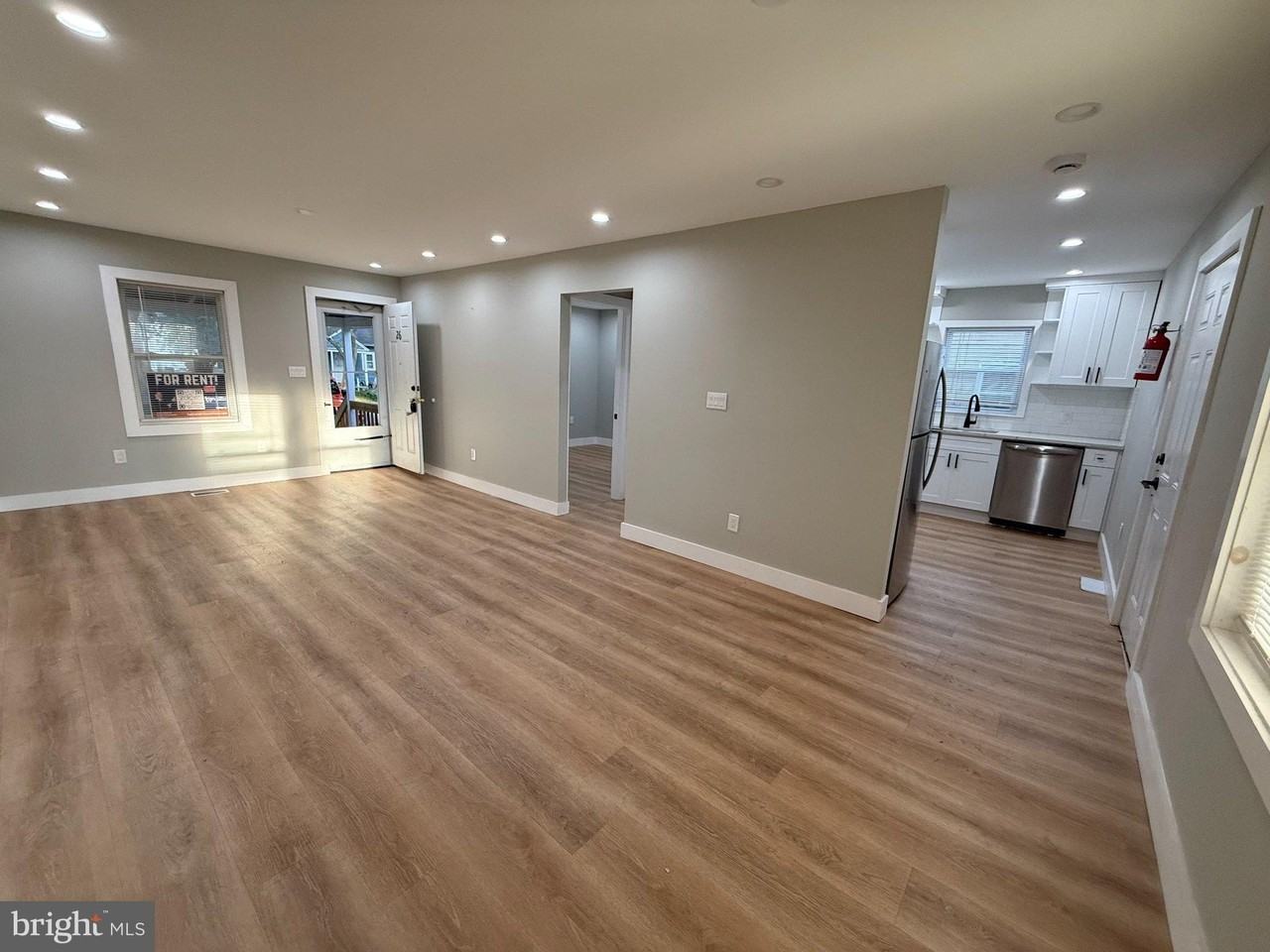 26 Oakland St - Photo 5 of 19