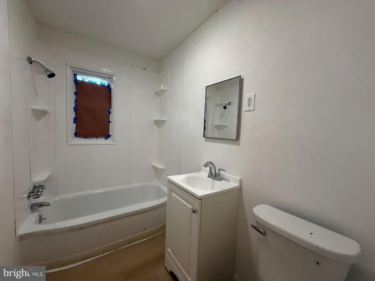34 Oakland St - Photo 6 of 10