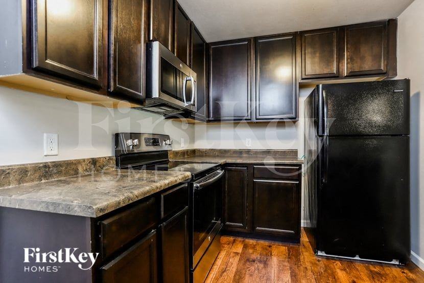 2314 Wills Hollow Dr - Photo 7 of 15
