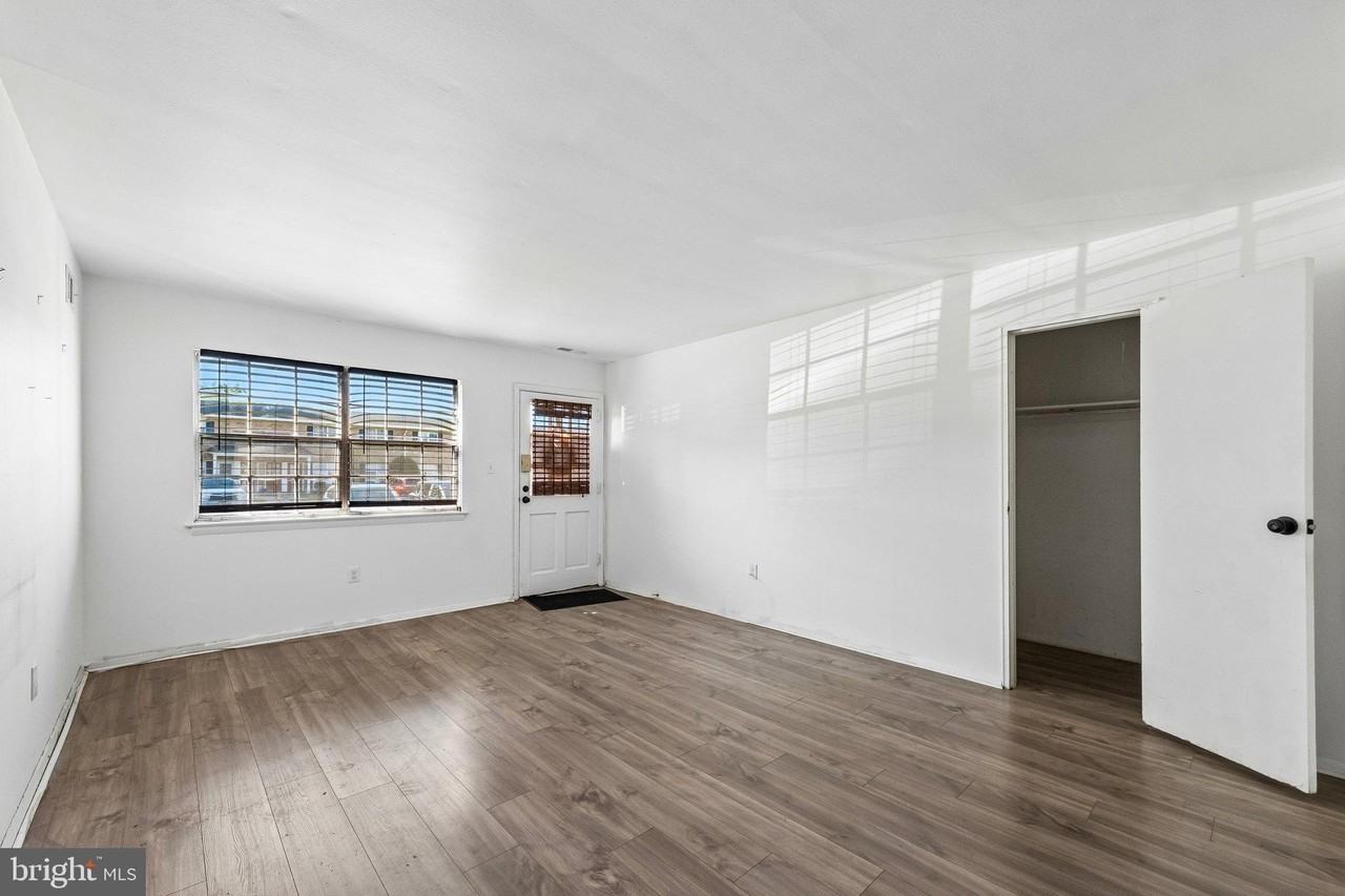 51 Garden View Ter Unit 29 - Photo 4 of 18