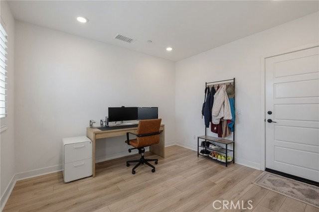 1218 Breckyn Ln - Photo 6 of 8