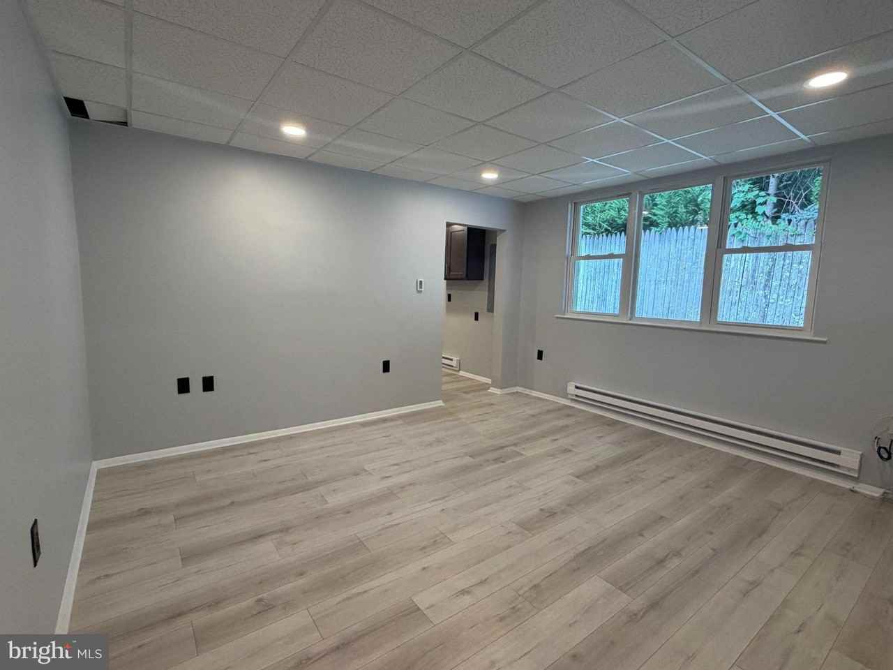 1048 Gray Ave #C - Photo 6 of 21