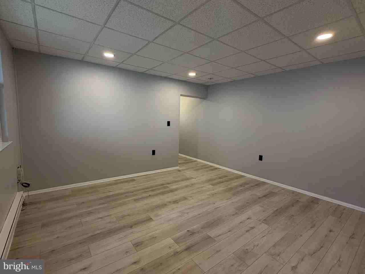 1048 Gray Ave #C - Photo 7 of 21