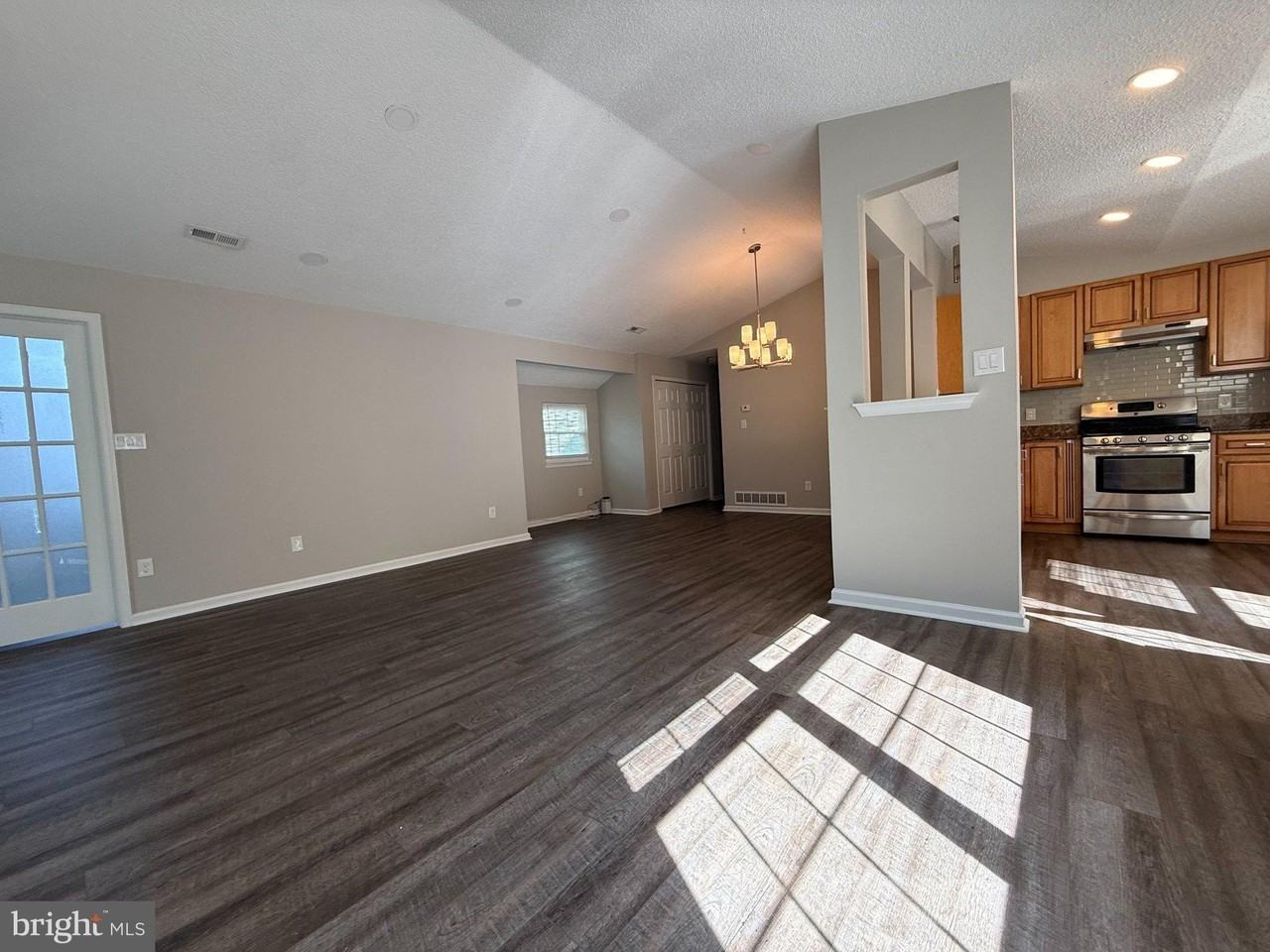 462 Cedar Hollow Dr - Photo 5 of 18