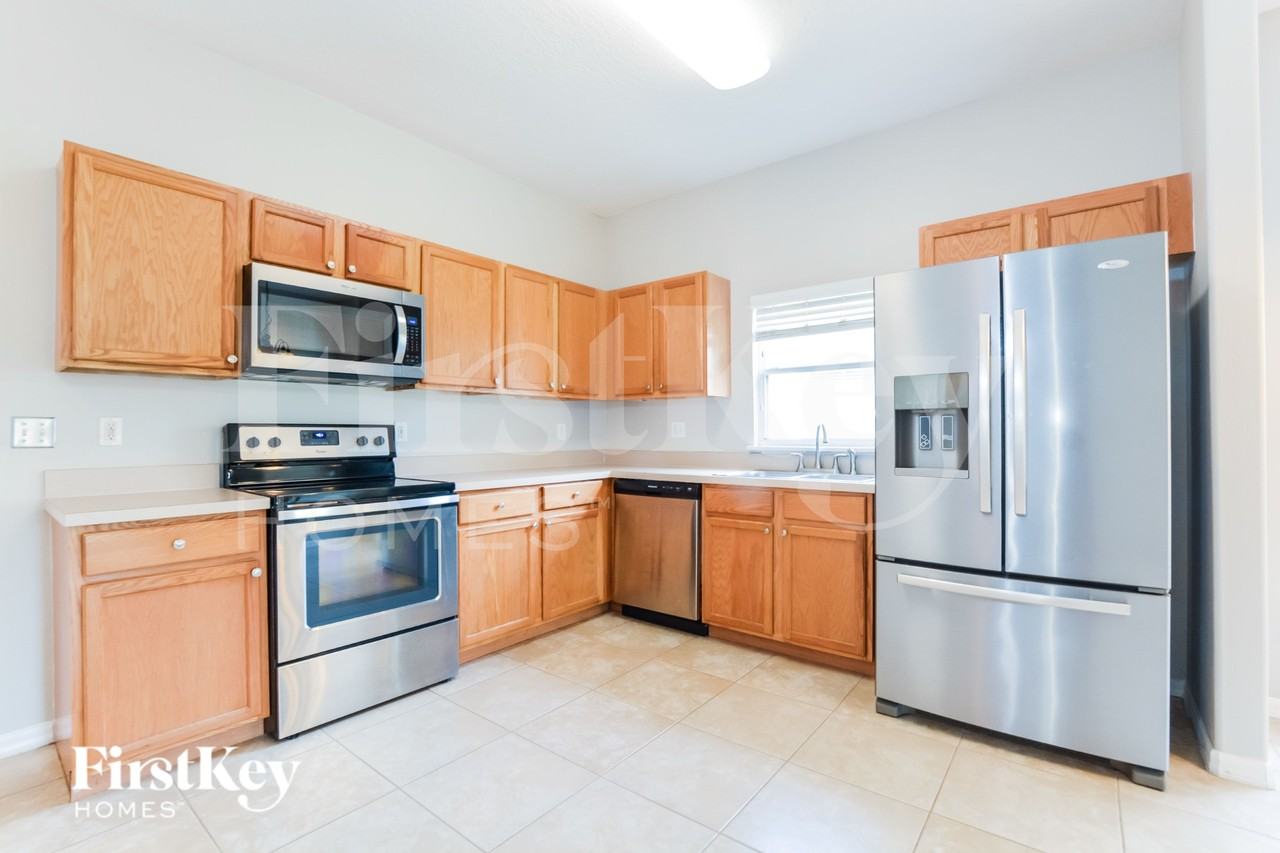 2530 Dwyer Ln - Photo 6 of 16