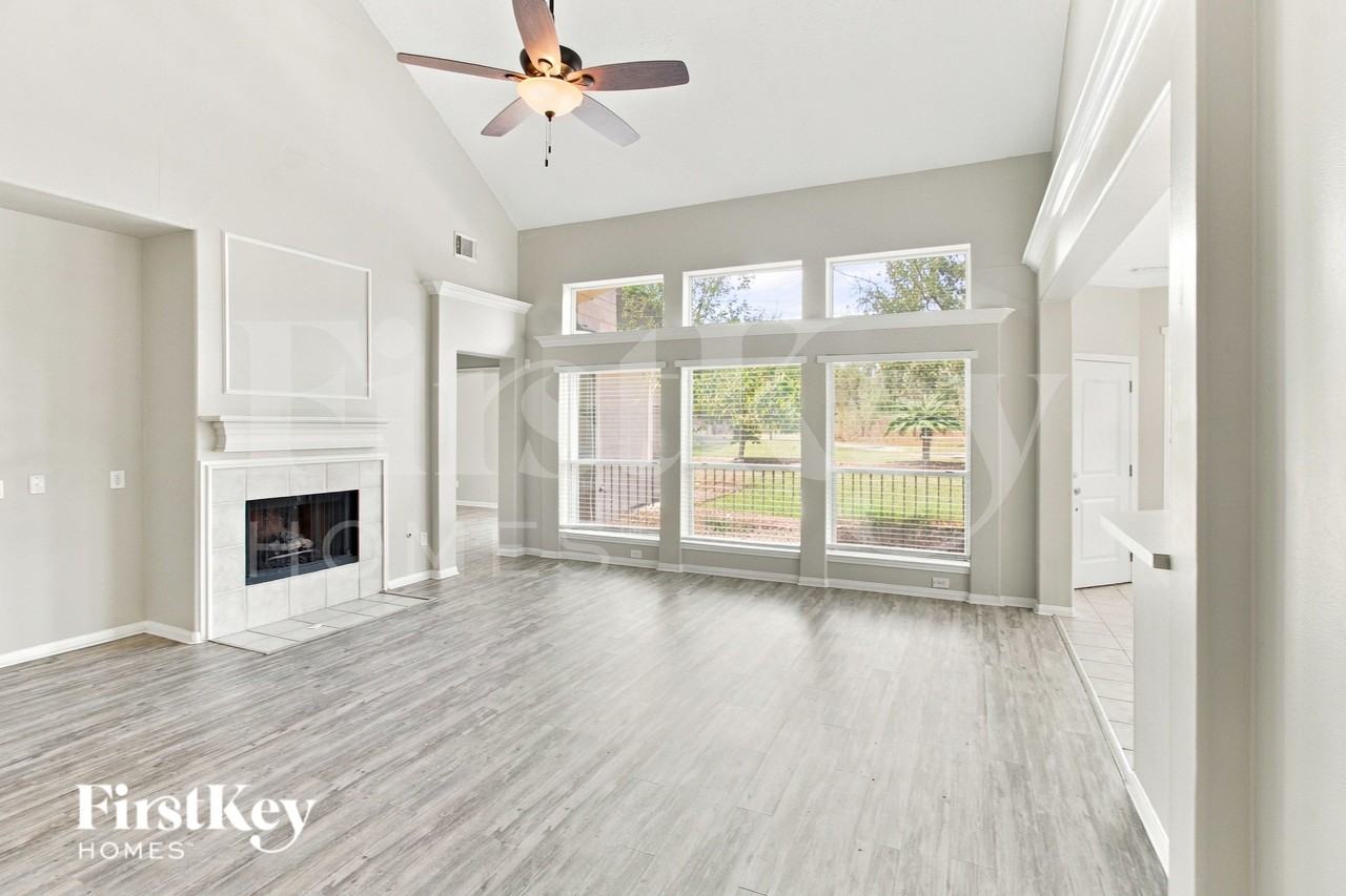 2208 Palm Lagoon Dr - Photo 3 of 16