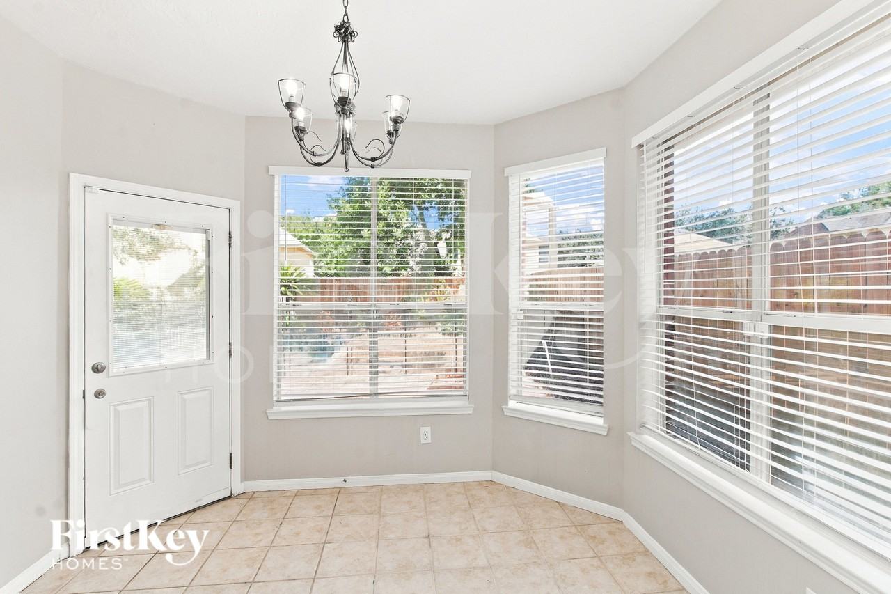 2208 Palm Lagoon Dr - Photo 5 of 16