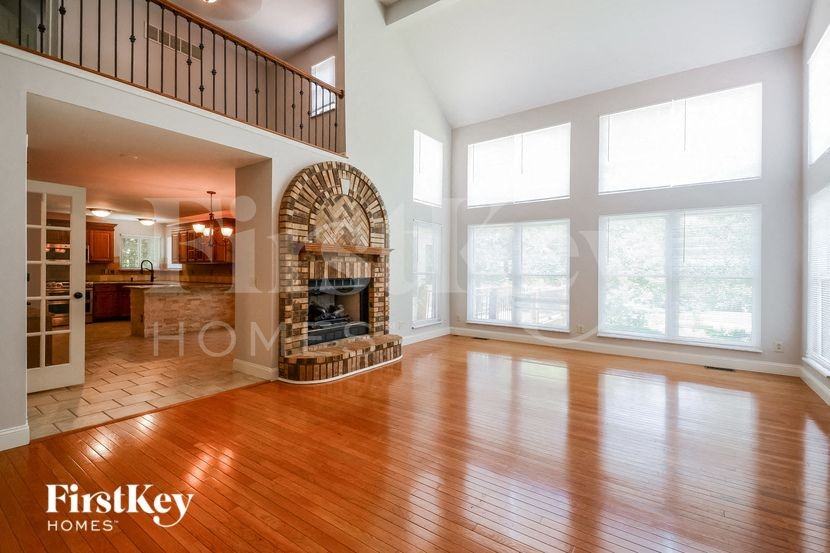 598 Woodchuck Ln - Photo 3 of 15