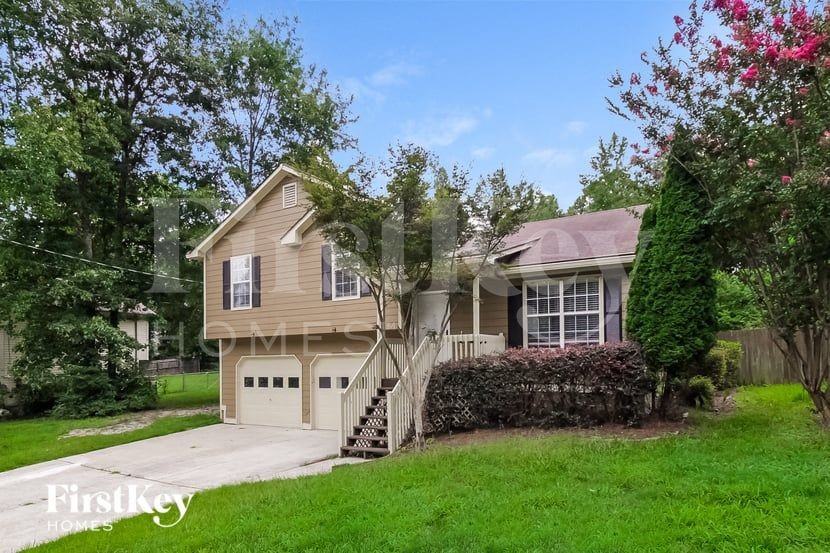 105 Tanner Dr - Photo 2 of 15