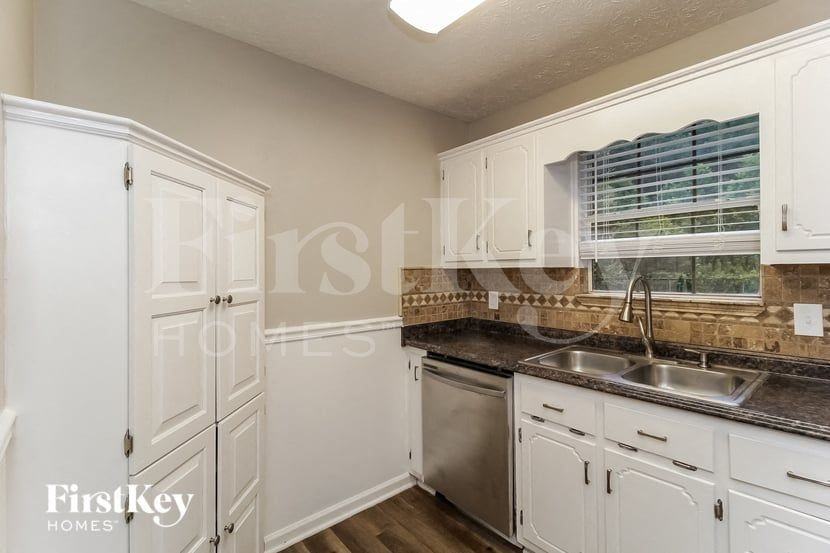 105 Tanner Dr - Photo 6 of 15