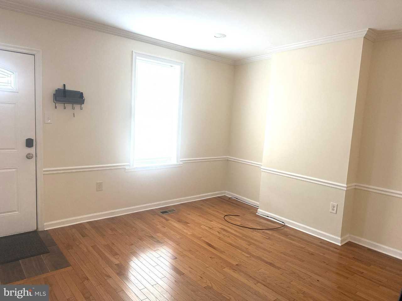 3702 Midvale Ave - Photo 2 of 17