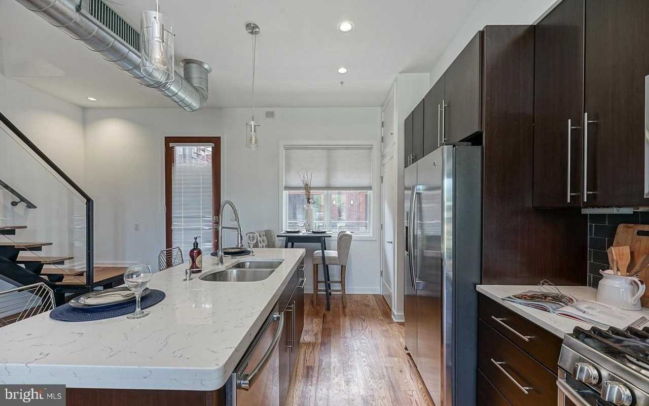 1247 E Columbia Ave #30 - Photo 5 of 40