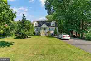 featured image of 6703 Oak Dr