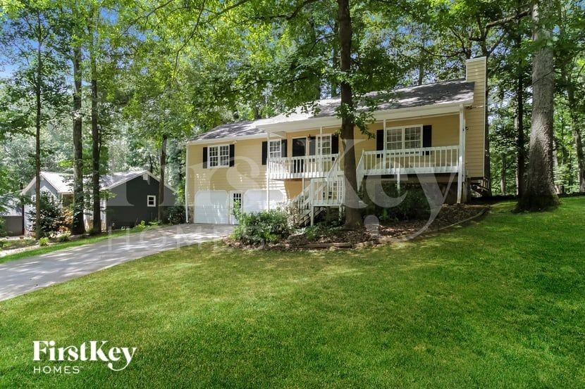 4295 Hickory Point Dr - Photo 2 of 15
