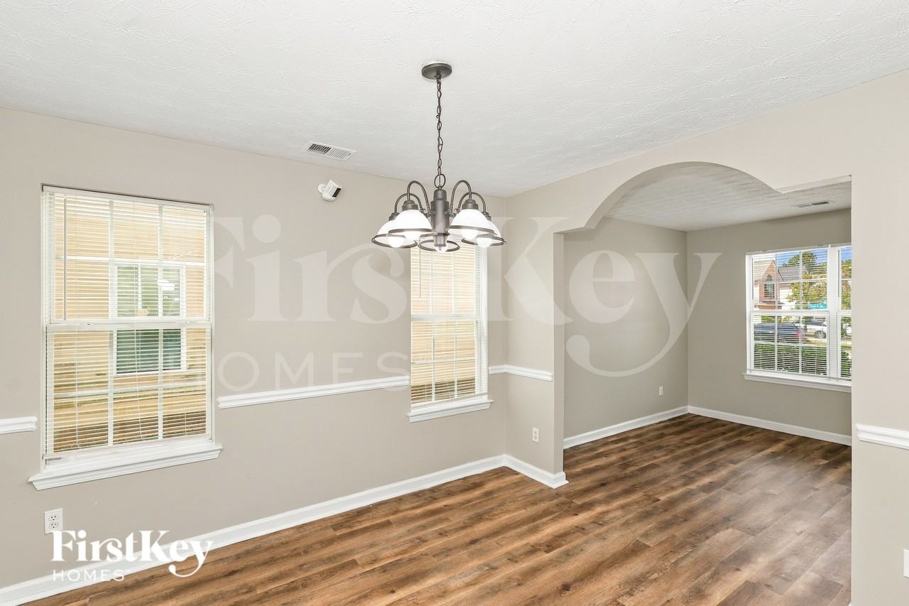2896 Two Lake Cir - Photo 4 of 16