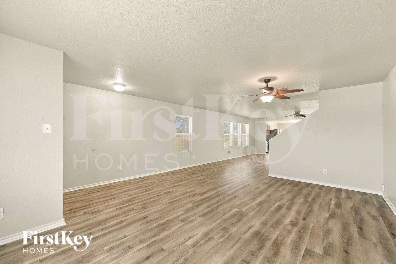 3502 Sage Mdw - Photo 4 of 16