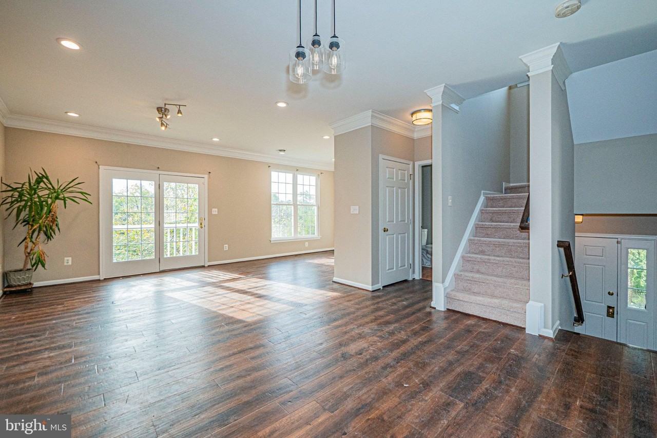 22619 Upperville Heights Sq - Photo 3 of 42