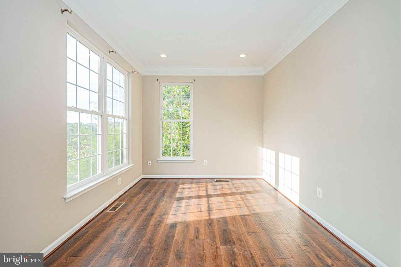 22619 Upperville Heights Sq - Photo 5 of 42