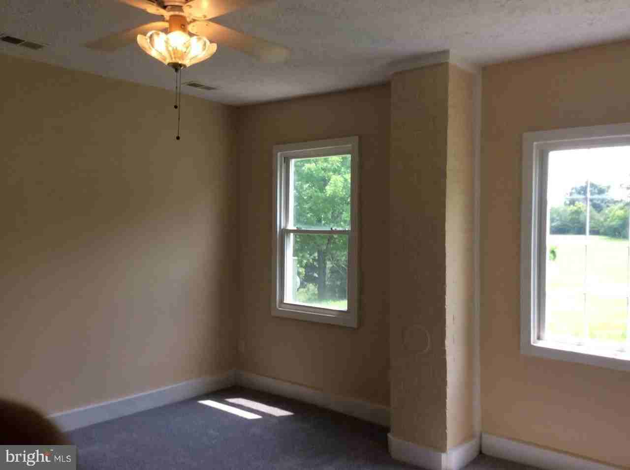 27015 Tatum Rd - Photo 4 of 8