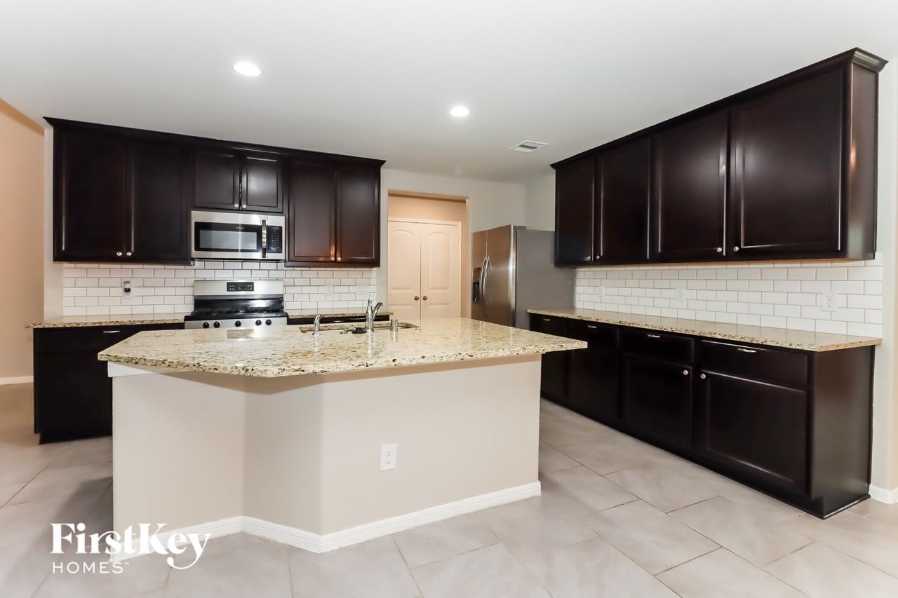 8114 Gambrel Way - Photo 6 of 15