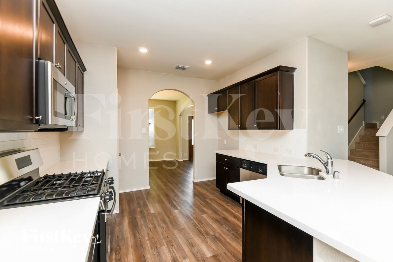 5836 Japonica St - Photo 6 of 16