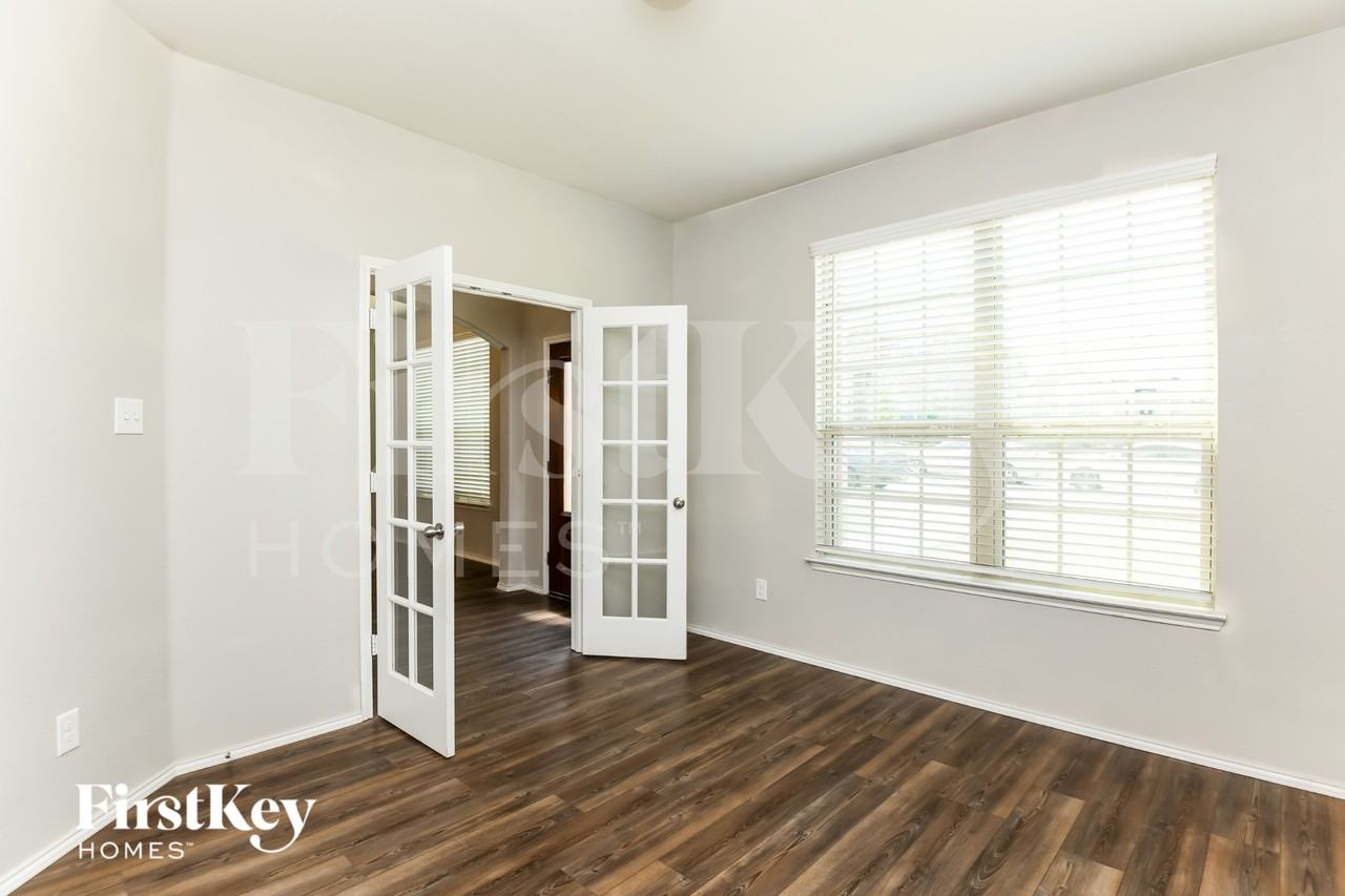 5836 Japonica St - Photo 7 of 16