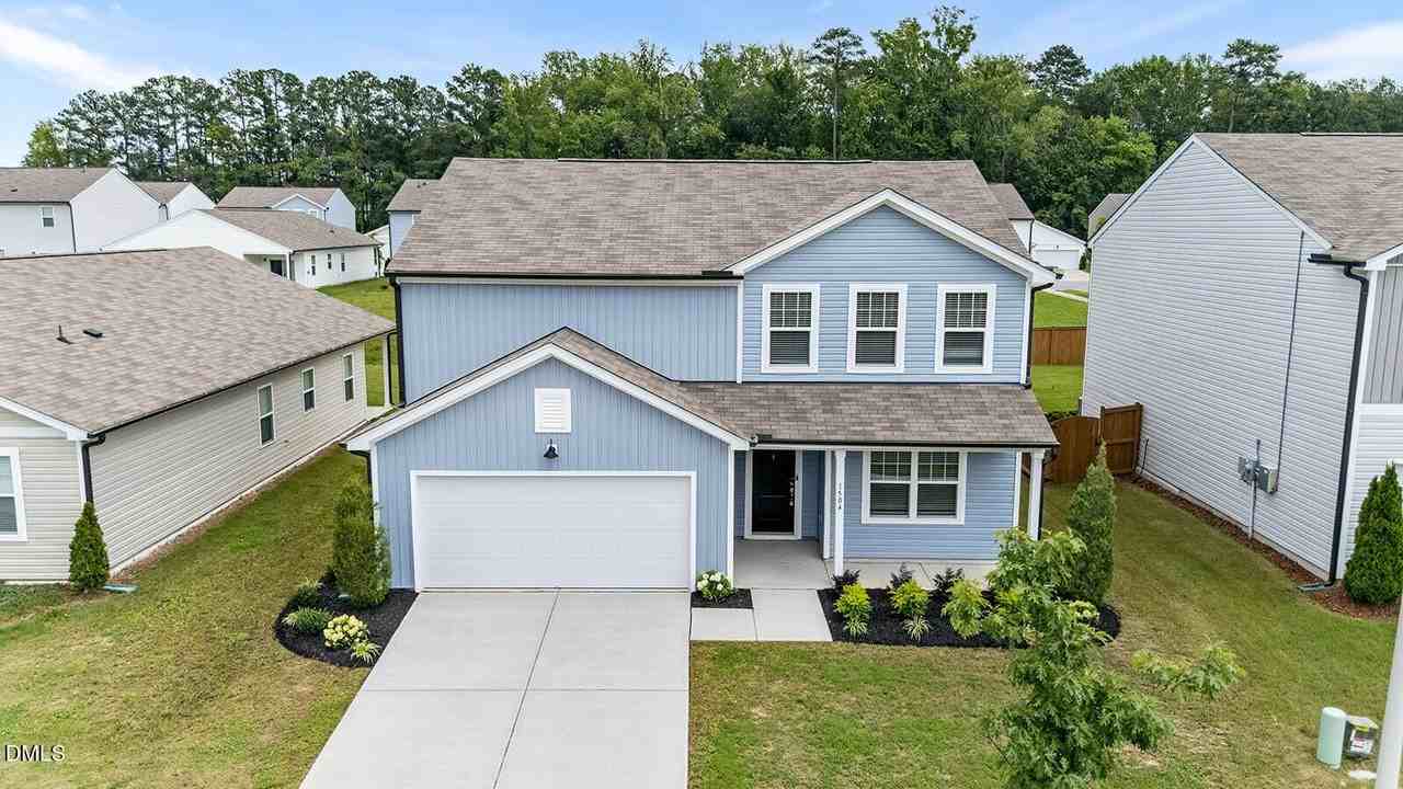 1504 Garden Passage Dr - Photo 3 of 46